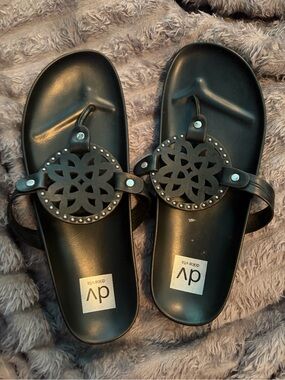 DV by Dolce Vita Black Medallion Toe-Post Sandals